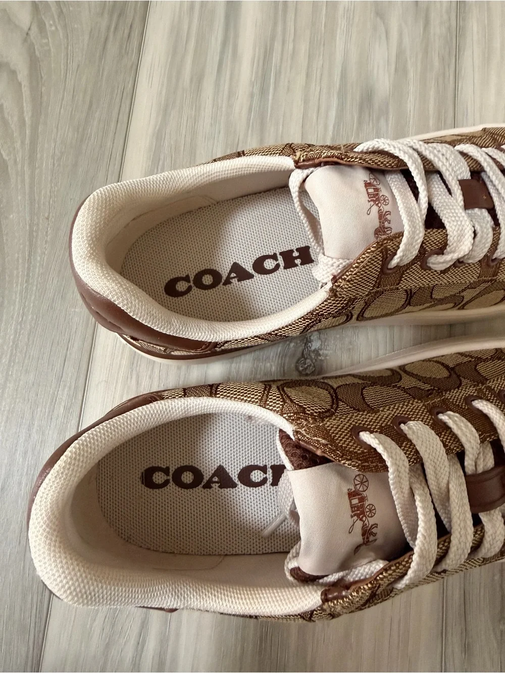 Coach Lowline Signature Canvas Sneakers Women’s Size 7 Khaki Brown G4967